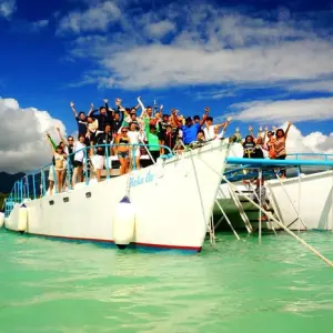 🛥️ 카네오헤 베이 도착 안내