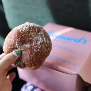 하산 후 말라사다 도넛 & 음료 제공