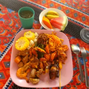 점심식사(현지식 뷔페)